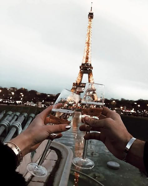 @riddhisinghal6 - Tap the link to shop on our official online store! You can also join our affiliate and/or rewards programs for FREE! Goals Ideas, The Eiffel Tower, Elba, Travel Goals, Travel Couple, Travel Inspo, Pretty Places, Dream Destinations, Crete