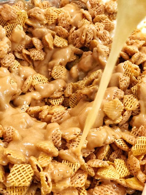 Crispix Cereal Recipes Snacks, Recipes Using Crispix Cereal, Crispix Snack Mix Recipe Sweet, Crispix Cereal Recipes, Crispix Mix Recipes, Crispix Snack Mix Recipe, Crispix Snack Mix, Peanut Butter Chex Mix, Snacking Ideas