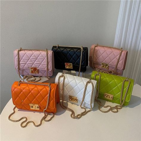 Latest Bags 2023, Latest Bags For Women 2023, Trendy Bags 2023, Ladies Design, Bags Trendy, Latest Handbags, Leather Crossbody Bags, Latest Bags, Leather Bag Women