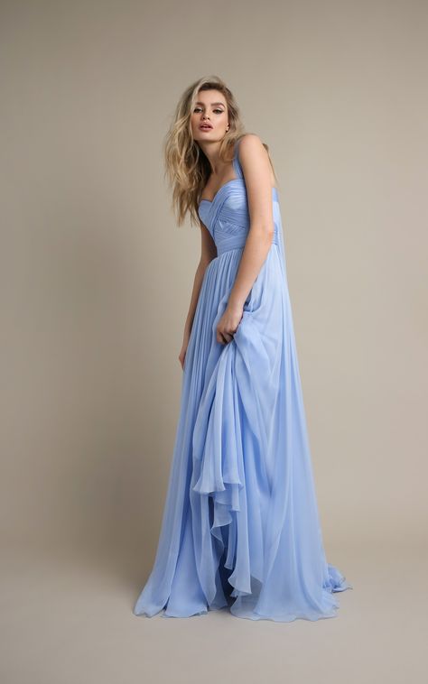 Cornflower blue silk chiffon pleated evening gown. Blue Chiffon Gown, Blue Gown Dress, Cornflower Blue Dress, Circle Skirt Outfits, Silk Evening Gown, Ready To Wear Fashion, Ralph Russo, Long Gown Dress, Red Carpet Gowns