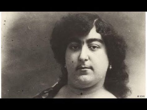 Princess Qajar was considered the ultimate symbol of beauty in Persia during the early 1900s. So much in fact, a total of 13 young men killed themselves because she rejected their love. - 9GAG