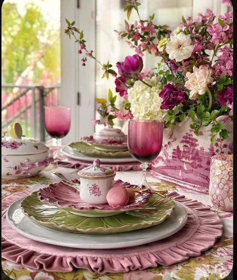 Pastel Tablescape, Dining Room Table Settings, Elegant Birthday Party, Mothers Day Decor, Dinner Table Decor, Table Setting Decor, Spring Tablescapes, Beautiful Table Settings, Tea Party Garden