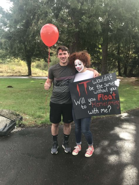 Halloween Dance Proposal, Halloween Homecoming Proposal, Promposal Ideas For Him Funny, Halloween Dance Proposal Ideas, Funny Promposal Ideas, Funny Promposals, Homecoming Dance Proposal, Funny Promposal, Dance Asks