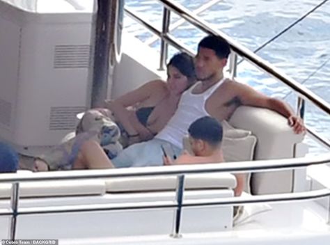 Kendall Jenner cuddles up to boyfriend Devin Booker on a yacht in Positano | Daily Mail Online Kendall Jenner Boyfriend, Kendall Jenner And Devin Booker, David Booker, Yacht Trip, Kendall Jenner Photos, Kim And Kanye, On A Yacht, Happy Birthday Signs, Devin Booker