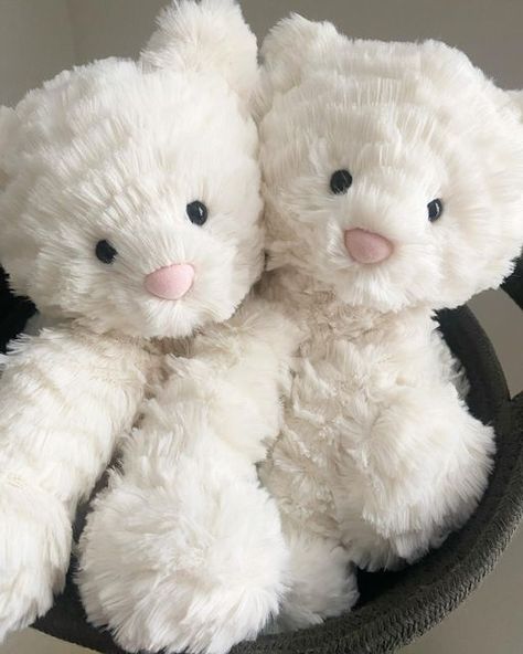 Stuff Toys, Things I Need, Jellycat Stuffed Animals, Cute Stuff, Before Going To Bed, Cute Animals Images, Going To Bed, Cute Stuffed Animals, Cute Little Things