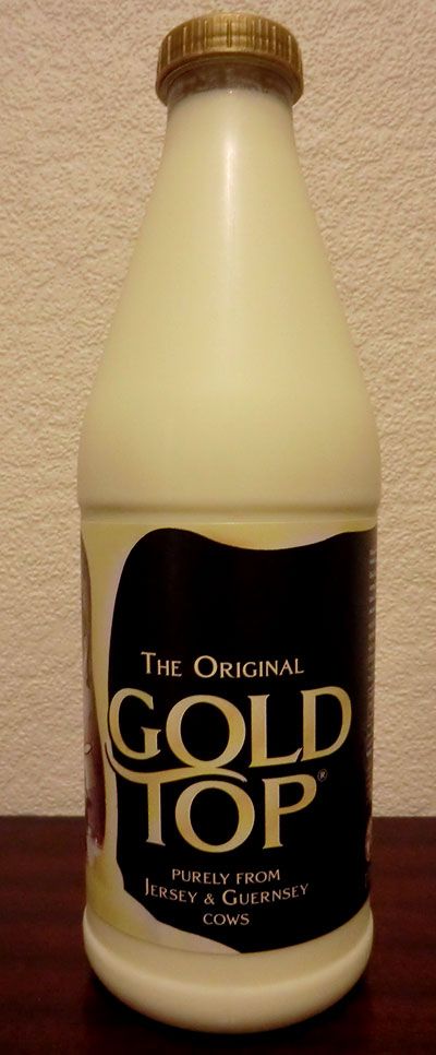 Gold Top Milk : milk from Guernsey and Jersey cows so rich the cream floats at the top of the bottles like in the old days. Flowers Bedroom, Guernsey Cow, Dinner Videos, Food Knowledge, Jersey Cow, Dairy Cattle, Cow Milk, Flower Bedroom, Farm Market