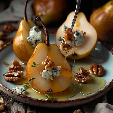 Pears With Blue Cheese, Feta Honey, Fall Appetizer, Cheese And Honey, Baked Pears, Fall Appetizers, Bartlett Pears, Pear Recipes, European Cuisine