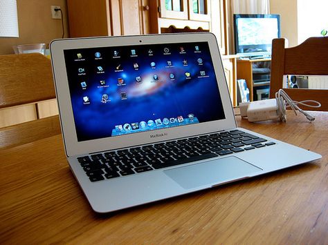 Mac Apple ❤ Macbook Air 11 Inch, Internet Friends, Apple Macbook Air, Macbook Air 11, Large Clock, Technology Gadgets, Apple Macbook, Screen Savers, Macbook Air