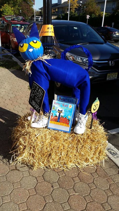 Book Character Scarecrow Ideas, Scarecrow Ideas For Contest School, Scarecrow Contest Ideas, Scarecrow Ideas For Contest Festivals, Scarecrow Ideas For Contest, Teaching Sustainability, Pumpkin Patch Activities, Library Diy, Scarecrow Contest