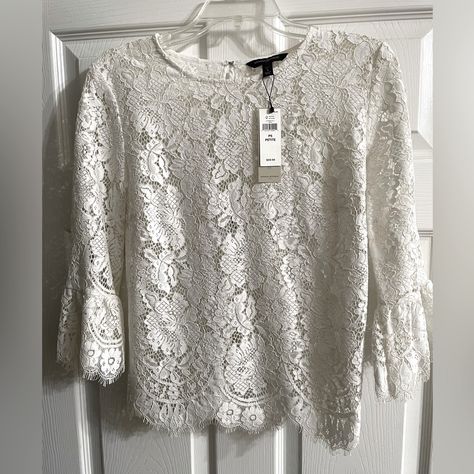 Beautiful And Classy New Banana Republic Top. This Lace Top Is Lined And Has Tapered 3/4 Lace Sleeves. Lace Tops For Women Classy, Lace Tops For Women, Casual Basics, Sleeveless Tunic Tops, Lace Tunic, Tunic Tank Tops, Animal Print Blouse, Linen Tunic, Floral Tunic