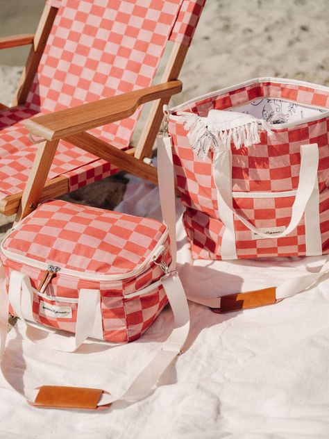 Whether you’re heading out for a day at the beach, a picnic in the park or a BBQ in your backyard, enjoying an ice-cold beverage on a hot day is an absolute must. Our Premium Coolers are here to perfect your ultimate all-day Summer set up, keeping your food and drinks cold and crisp, from sunrise to sunset. Made from B&PCo’s staple vintage look Premium Beach Umbrella canvas which is treated with water, mold and UV coatings. It also features an eco-friendly and stunning printed linings with styli Summer Bags Beach, Le Sirenuse, Waterproof Beach Bag, Drinks And Food, Cooler Tote Bag, Picnic Essentials, Cooler Designs, Cooler Tote, The Picnic