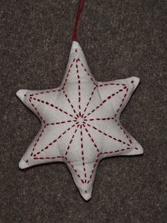 Sashiko stars Sashiko Christmas Ornaments, Sashiko Ornaments, Sashiko Christmas, Sashiko Patterns, Fabric Techniques, Sashiko Pattern, 13 November, Diagonal Lines, Sashiko Embroidery