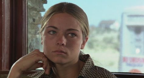 theresa-russell-straight-time-1978 Theresa Russell, Dustin Hoffman, Classic Movies, Actors & Actresses, Actresses, Actors, Film, Celebrities, Beauty