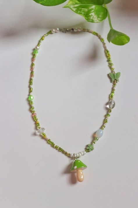 Cottage Core Beaded Necklace, Cottagecore Beaded Necklace, Clay Mushroom Necklace, Green Accessories Aesthetic, Cottagecore Clay, Clay Beaded Necklace, Cottagecore Necklace, Clay Mushroom, Cottagecore Jewelry