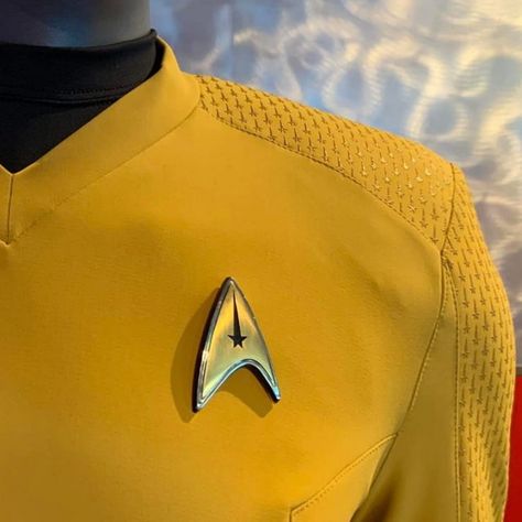 Get A Closer Look At The ‘Star Trek: Strange New Worlds’ Starfleet Uniforms – TrekMovie.com Strange New Worlds Uniform, Star Trek Strange New Worlds Uniforms, Star Trek Aesthetic, Star Trek Clothing, Trek Aesthetic, Christopher Pike, Star Trek Strange New Worlds, Star Trek Convention, Star Trek Costume