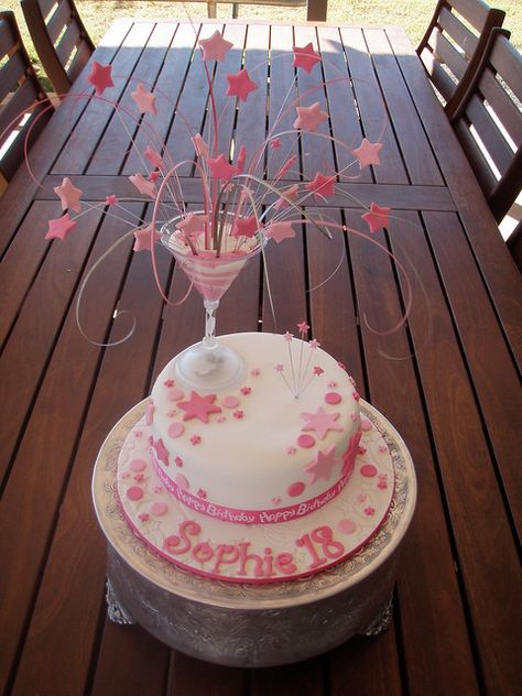 Cocktail Cake Design, Champagne Cake Design, Champagne Glass Cake, Glass Decoration Ideas, 50 Birthday Ideas, 21st Birthday Cake For Girls, 21st Cakes, 18th Birthday Cakes, Cake Design Birthday