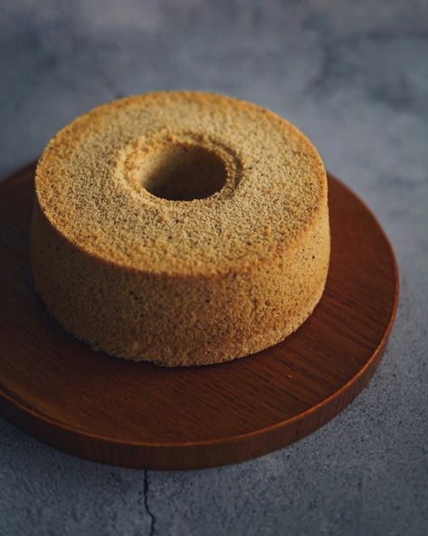 Delicious Earl Grey Chiffon Cake Recipe - The Bakeanista Earl Grey Chiffon Cake, Orange Chiffon Cake Recipe, Chiffon Recipe, Chiffon Cake Recipe, Orange Chiffon Cake, 7 Cake, Flour Substitute, Orange Chiffon, Orange Rind