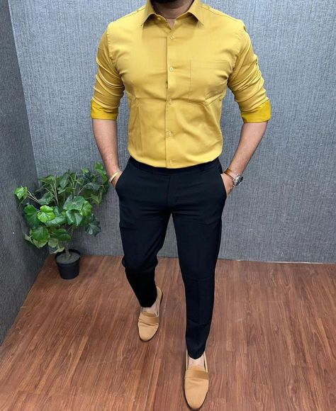 Men Formal Outfit, Formal Dress For Men, Yellow Formal Dress, Mens Smart Casual Outfits, Smart Casual Men, Dressing Style, Mens Casual Dress Outfits, Men Formal, Smart Casual Outfit