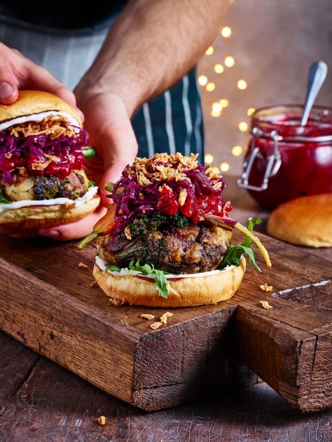 Christmas Burgers - Avant-Garde Vegan Christmas Burger, Avant Garde Vegan, Gaz Oakley, Vegan Veggie Burger, Burger Ideas, Braised Red Cabbage, Christmas Cookbook, Vegan Holiday Recipes, Breakfast Burger