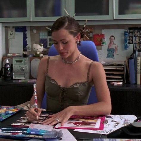 13 Going On 30, A Woman, Pen, Desk, Writing, On Twitter, Twitter, Instagram