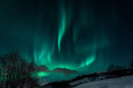 top view of ice land photo – Free Nature Image on Unsplash Northern Lights Wallpaper Laptop, Winter Wallpaper Laptop, Winter Northern Lights, Northern Lights Wallpaper, Nature Desktop, Lights Wallpaper, Iphone Wallpaper Winter, Space Ghost, Silhouette Photography