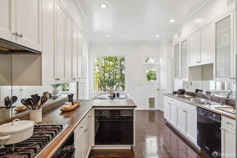 2652 Broadway St, San Francisco, CA 94115 | Zillow The 3, A 4, Family Home, Broadway, Home And Family, San Francisco, Built In, History, Square