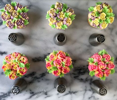 Russian Flower Tips | Boston Girl Bakes Easy Cupcake Decorating Ideas, Easy Cupcake Decorating, Russian Tips, Easy Cupcakes Decoration, Cupcake Decorating Ideas, Cupcakes Flores, Flower Tips, Ideas Cupcakes, Russian Piping Tips