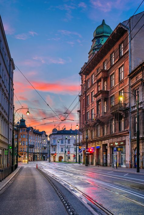 3 Point Perspective, Poland Photography, 2024 Board, Summer 25, Krakow Poland, Point Perspective, Photography Architecture, Inspo Pics, Year 2