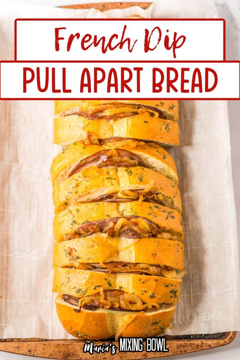 This French dip pull apart bread stuffs soft Italian bread with provolone cheese, roast beef, and onions to create a delicious appetizer. Bread Appetizers Easy, Roast Beef Baguette, French Bread Appetizers, Beef And Onions, Beef Dip, Sandwich Sides, Sliced Roast Beef, Hot Sandwich, Quick Dinners