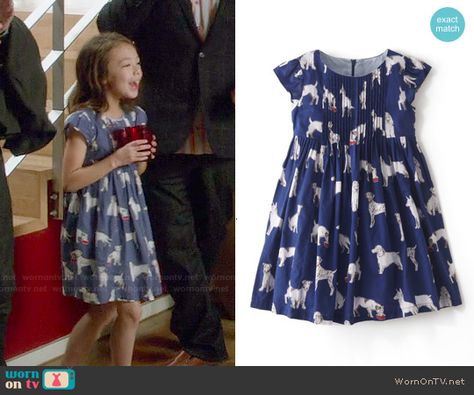 Lily’s blue dog print dress on Modern Family. Outfit Details: http://wornontv.net/49240/ #ModernFamily Blue Dog, Family Outfits, Dog Print, Modern Family, Outfit Details, Print Dress, Kids Fashion, Lily