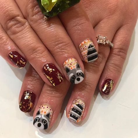 Woodland Creature Nail Art, Fall Animal Nails, Raccoon Nail Art, Squirrel Nails, Raccoon Nails, Fox Nails Designs, Flannel Nail Art, Acorn Nails, Woodland Nails