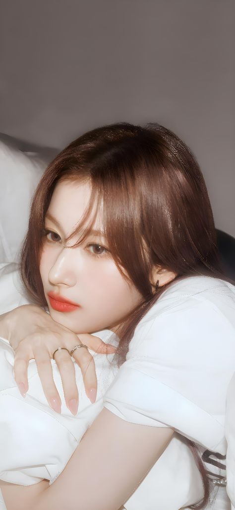 Photo Cropping, Japanese Makeup, Sana Minatozaki, Sana Momo, Minatozaki Sana, Twice Sana, Iconic Photos, 인물 사진, Korean Makeup