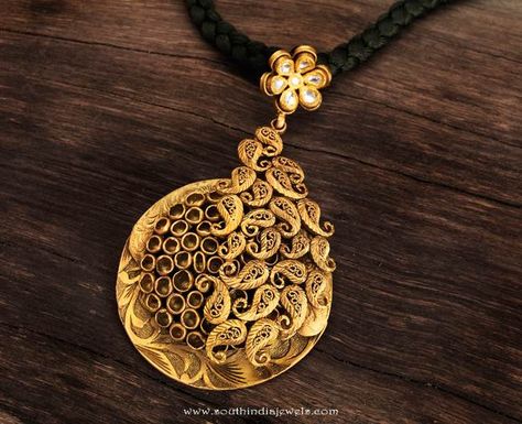 22k gold fancy antique pendant design from Karpagam Jewellers. For inquiries please contact the seller below. Seller Name : Karpagam Jewellers Contact No : 0422 – 4506001 / 2 / 3 Email : karpagamjewellers@yahoo.co.in Website : http://www.karpagamjewellers.com/ Related PostsTemple Jewellery Pendant from Vijay JewellersGold Antique Peacock PendantAntique Gold Emerald Pendant From ArnavGold Kundan Pendant Set … Gold Antique Pendant, Ganesh Pendant, Gold Pendent, Pendants Gold, Lord Balaji, Jewellery Pendant, Antique Gold Jewelry Indian, Gold Necklace Indian Bridal Jewelry, Gold Pendant Jewelry