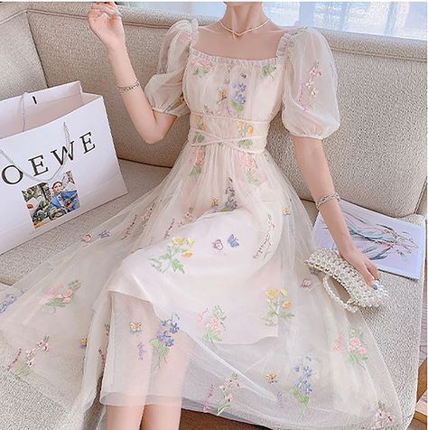 French Fairy Dress, Cute Dresses Puff Sleeve, Soft Dresses Aesthetic Fairy, Cottagecore Outfits For Summer, Cottagecore Dresses Formal, Fairy Dresses Aesthetic, Cottagecore Fashion Dresses, Fairy Dress Aesthetic, Aesthetic Summer Dresses