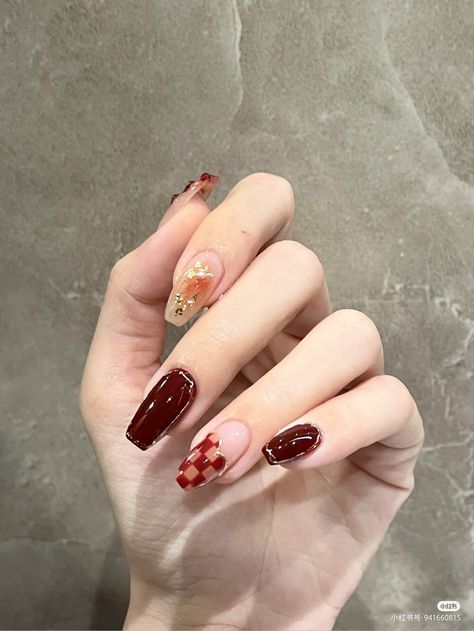 Korean Style Nails, Weddig Nails, Nail Sang, Colored Nail Tips, Reflective Nails, Brown Checkered, Lilac Nails, Asian Nails, Style Nails