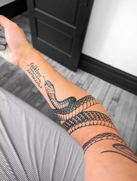 Reputation Taylor Swift Tattoo Ideas, Reputation Tattoo Ideas, Reputation Snake Tattoo, Reputation Taylor Swift Tattoo, Reputation Tattoo, Taylor Swift Tattoo Ideas, Reputation Taylor Swift, Optical Illusion Tattoos, Illusion Tattoos