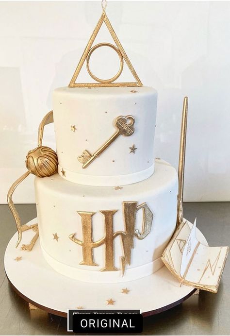 harry potter cake, harry potter birthday cakes, harry potter cake ideas, birthday cake ideas, cake ideas Harry Potter Birthday Cakes, Harry Potter Shower Ideas, Harry Potter Cake Ideas, Harry Potter Themed Food, Birthday Cake Simple, Birth Ideas, Harry Potter Theme Cake, Harry Potter Shower, World Cake