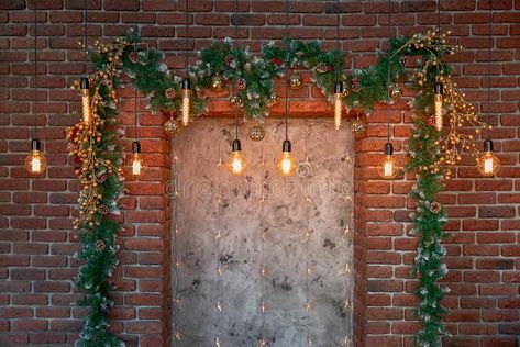 Photoshoot Lights, Brick Wall Backdrop, Christmas Backdrops For Photography, Background Photo Studio, Photo Backdrop Christmas, Backdrops For Photography, Red Brick Wall, Winter Backdrops, Christmas Photography Backdrops