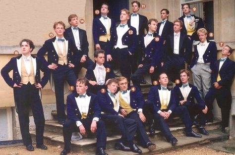 The Oxford elite: The Bullingdon Club members in 1993 - George Osborne is pictured on the far left next to his swaggering chums Bullingdon Club, Old Etonian, Boarding School Aesthetic, Oxford College, Eton College, Preppy Boys, Gala Party, College Boys, Clubbing Aesthetic