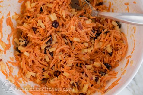 Carrot Salad-10 Apple Carrot Salad, Carrot Apple Salad, Paleo Slow Cooker, Apple Salad Recipes, Hashbrown Casserole, Paleo Crockpot, Crockpot Breakfast, Hash Brown Casserole, Apple Salad