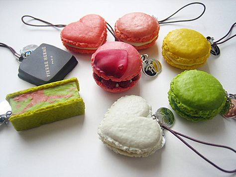 Pierre Herme macarons mobile phone straps Macaron Keychain, Colorful Macarons, Patisserie Cake, Lipton Tea, Macaron Boxes, French Macaroons, Sweet Decoration, Food Charms, Eat Dessert First