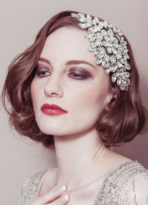 10 Vintage Wedding Hair Styles - Inspiration for a 1920s-1950s Wedding | weddingsonline Vintage Headpiece, Art Deco Hair, Philip Treacy, Vintage Wedding Hair, Short Wedding Hair, Hair Jewelry Wedding, Head Piece, Vintage Hair, Wedding Headband