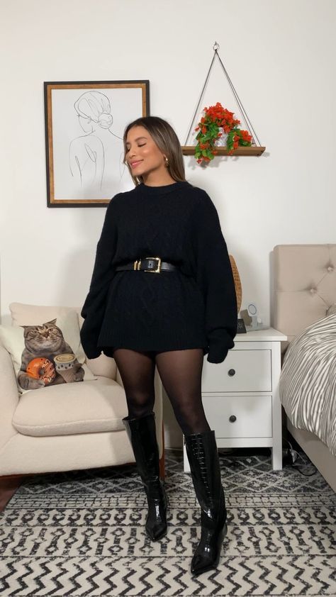 Knit Sweater Dress Outfit, Christmas Party Outfit Work, Fall Outfits 2023, Casual Christmas Party Outfit, Outfit Botas, Ny Outfits, Casual Party Outfit, Tights Fashion, Sweater Dress Outfit