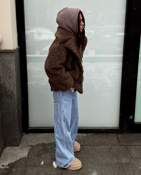 Oversized Coat Outfit, Coat Outfit Winter, Winter Coat Outfit, Capsule Wardrobe Winter, Wool Coat Outfit, Black Coat Outfit, Simple Work Outfits, Chill Style, Winter Coat Outfits