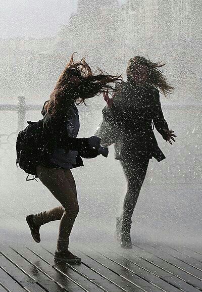 Best Images, In The Rain, The Rain, The Uk, Dancing, Umbrella, Around The World, The World, Water