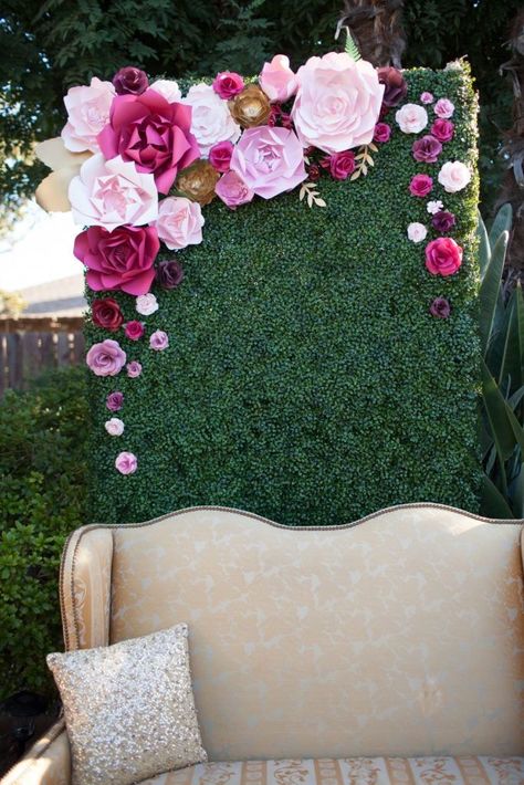 Boxwood Backdrop, Party Photo Backdrop, Bridal Shower Photos, Pink And Gold Wedding, Flower Wall Backdrop, Paper Flowers Wedding, Paper Flower Backdrop, Paper Flower Wall, Giant Paper Flowers