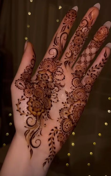 Front Hand Mendhi Designs Unique, Inside Hand Henna Design, Mehendi On Palm, Henna For Palm, Full Henna Designs, Front Henna Designs, Mehndi Palm Designs, Henna Tattoo Designs Palm, Inside Hand Mehndi Designs