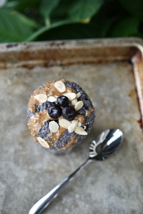 Blueberry Earl Grey Chia Pudding | Living Healthy in Seattle Earl Grey Chia Pudding, Blueberry Earl Grey, Seattle Recipes, Berry Chia Pudding, Chia Parfait, British Tea, Vanilla Syrup, Living Healthy, Toasted Almonds