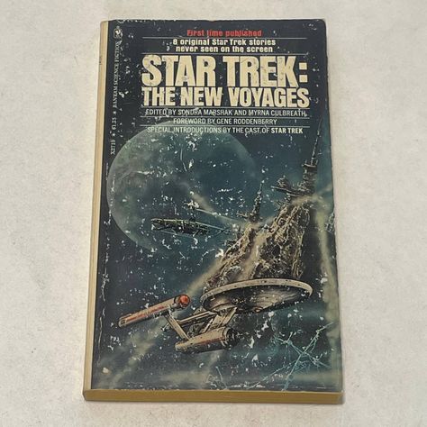 Star Trek Books, Vintage Science Fiction, Vintage Science, Science Fiction Books, Summer Rain, Fiction Books, Star Trek, Science Fiction, It Cast