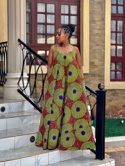 Ankara maxi dress Long Dress For Pregnant Women, Free Dresses For Pregnant Women, Ankara Maxi Gown, Starry Clothes, Chitenge Outfits, Boubou Styles For Women, African Print Jumpsuit, Kitenge Fashion, African Print Shirt